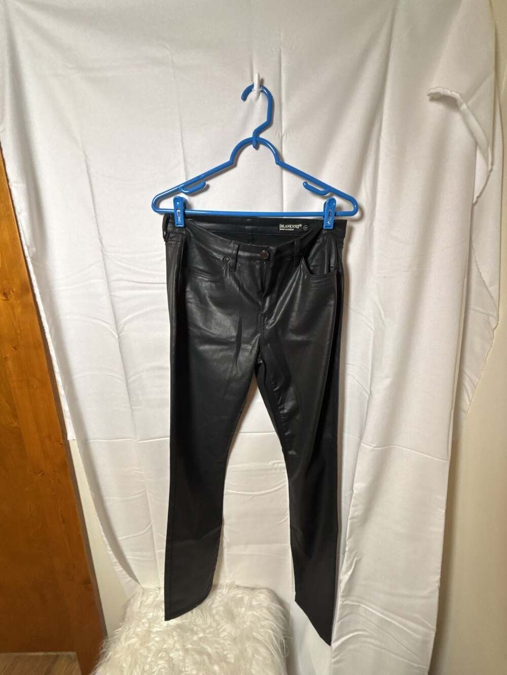 BlankNYC Skinny Classique Coated Black Faux Leather Pants Size 30